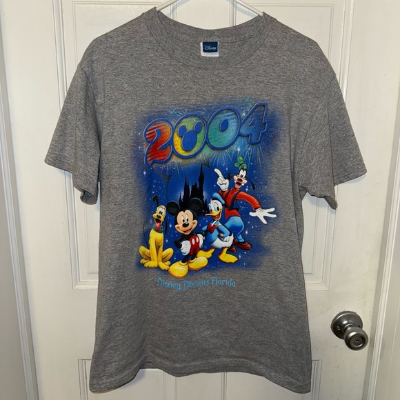 Disney Gray Short Sleeve Tee with 2004 Graphic - Picture 1 of 4